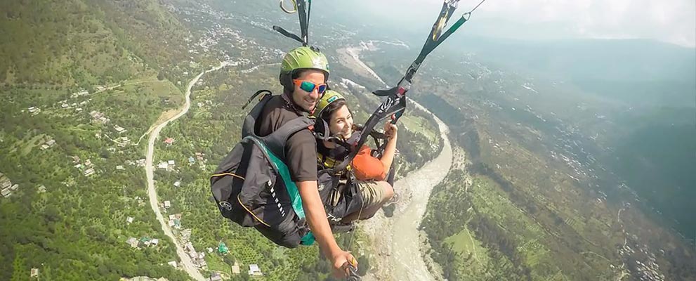 Paragliding in India